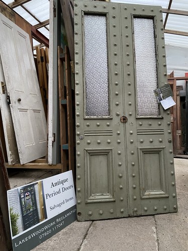 Antique gothic front glass - gothic,