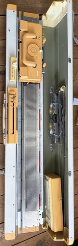 Silver reed single - reed,