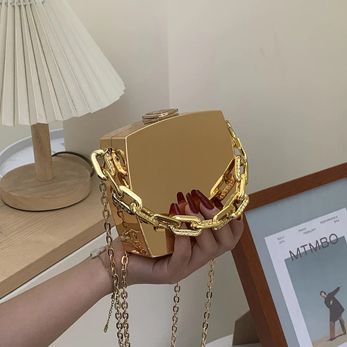 2022 trend designer clutch - 2022,