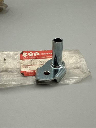 Suzuki fairing bracket lower - suzuki,