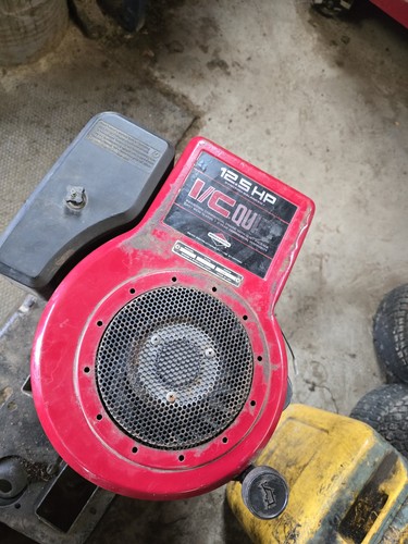 Briggs and stratton engine - briggs,