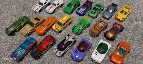Hotwheels x20 mixed cars - hotwheels,