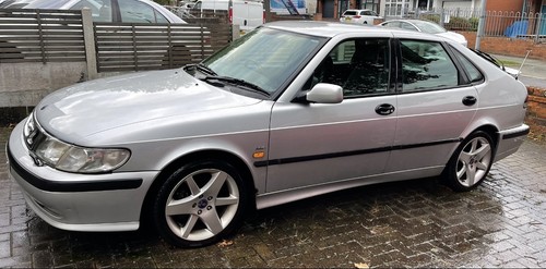 Set 2001 saab - 93, hot
