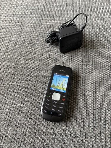 Nokia 1800 black mobile - nokia,