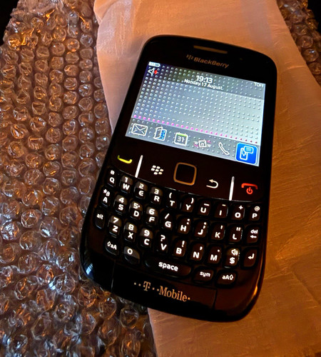 Blackberry curve 8gb storage - blackberry,