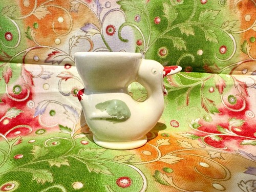Keele street pottery duck - duck, egg
