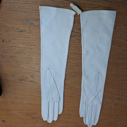 White leather opera gloves - opera,