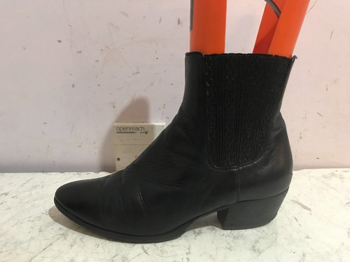 Aquatalia russell bromley - &,