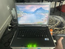 Fujitsu Siemens Amilo Li2727