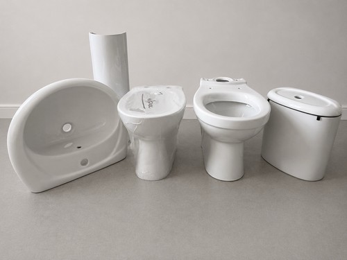 New porcelain bathroom suite - bathroom,