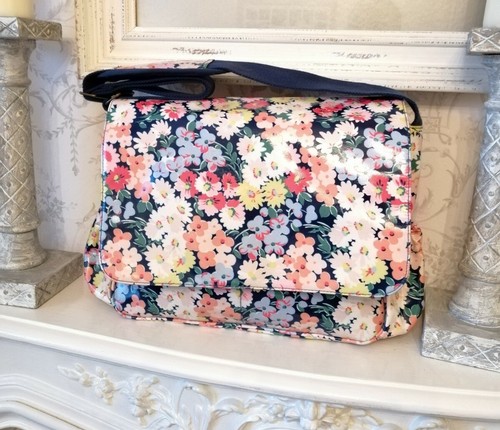 Cath kidston roses messenger - roses,