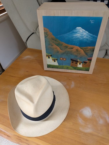 Monte cristi hat with hand - cristi,