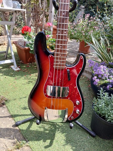 Vintage fender squier bass - squier,