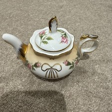 Vintage Regal "Victoria's