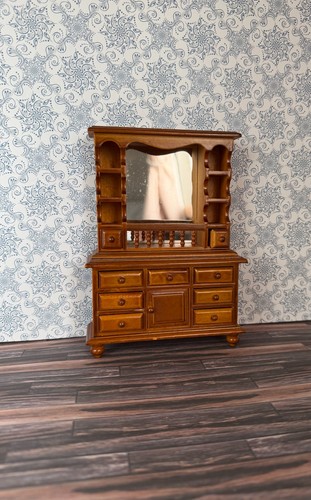 Dolls house 12th scale - house, 1/12th