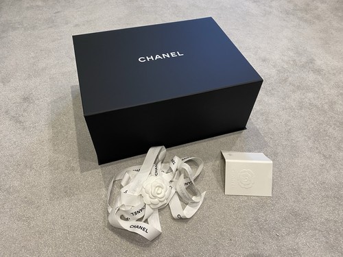 100 authentic classic chanel - authentic,