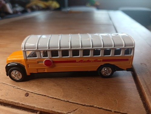 Toyotoys bedford malta bus - bedford,