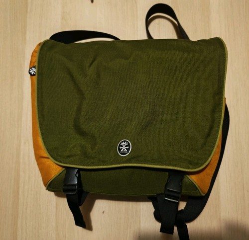 Crumpler messenger bag - bag, whack