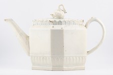 England Teapot Cover Swan