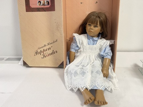 Artist doll annette - artist,