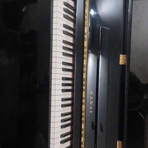 Kawai upright piano - piano, 88