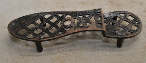 Cast iron foot pedal steam - iron,