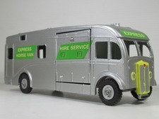 Dinky Toys #979, EXPRESS HORSE