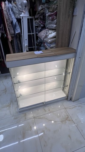 White retail glass display - white,