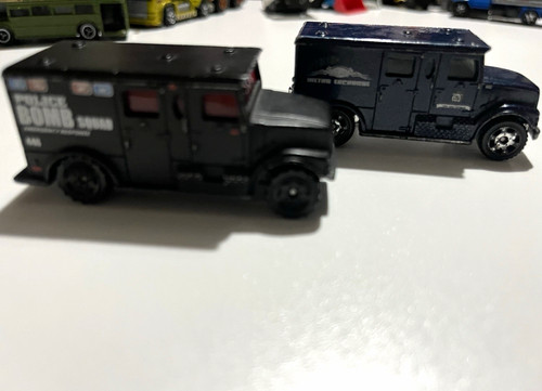Brinks diecast armoured - brinks, trucks
