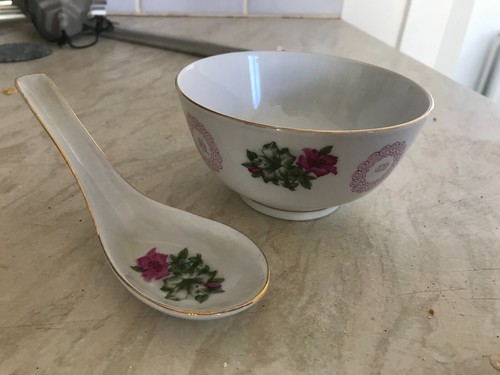 Chinese white floral - floral, medallian
