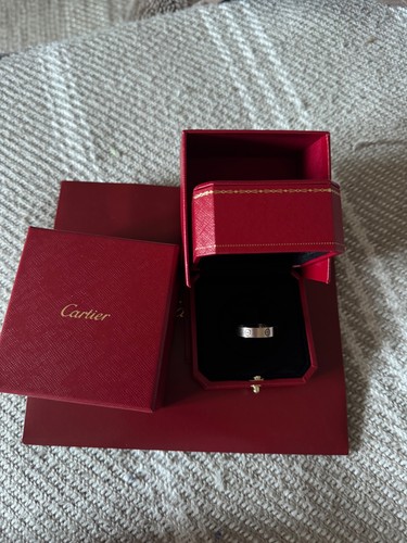 Cartier love ring 18k - cartier,