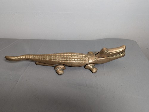 Large vintage brass aligator - vintage,