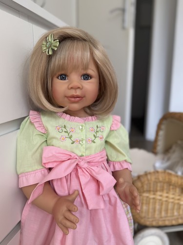 Artist doll meike monika - artist,