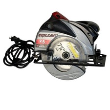 Skil Circular Saw 5750 -Excellent Condition Laser & Titanium Blade