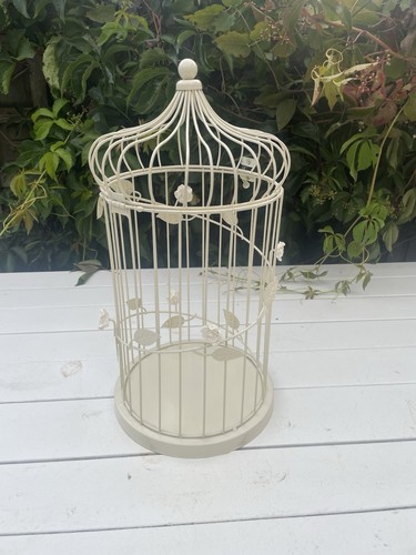 Vintage style cream metal - cream,