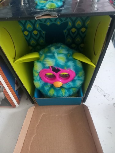 Furby boom blue - furby, peacock