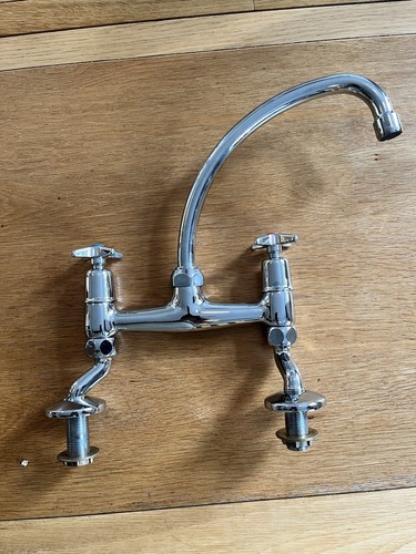 Sink bridge style - mixer, tap