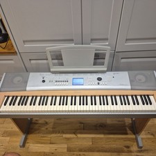 Yamaha Keyboard, DGX-620