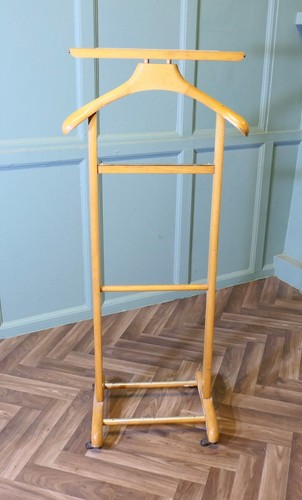 Gentleman floor standing - gentleman’s,