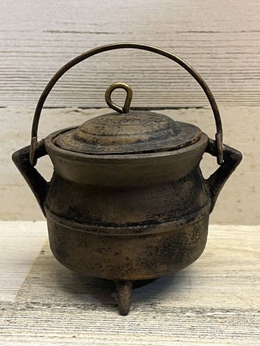 Vintage cast iron miniture - vintage,