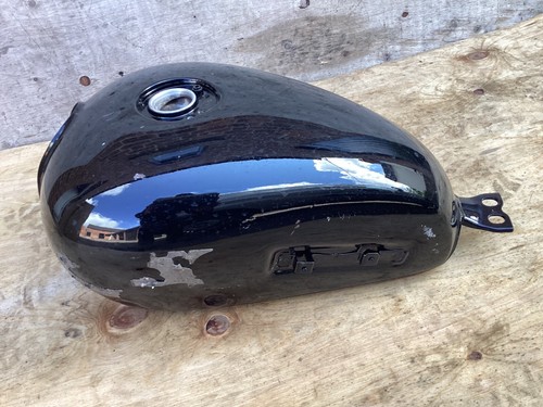 Kawasaki w650 w800 petrol tank - w650,