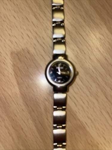 Ladies vintage gucci watch - vintage,