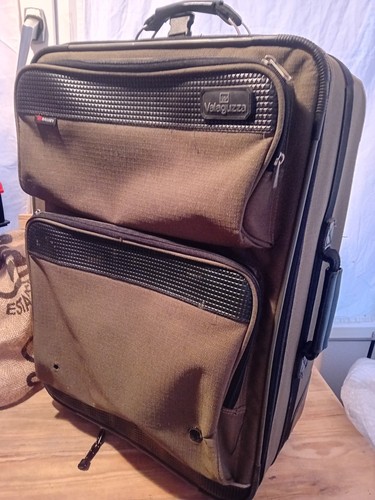 Delsey rolling suitcase - rolling,