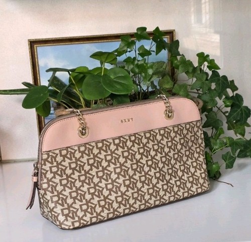 Dkny monogram bryant park - monogram,