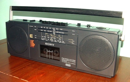 Sony cfs 2000l radio cassette - cfs-2000l,