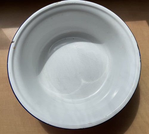 Large vintage white enamel - large,
