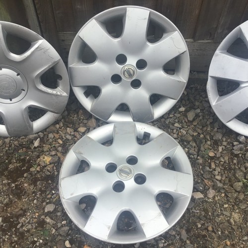 Nissan wheel trim - 15", hub