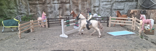 Horse figurines set with - horse,