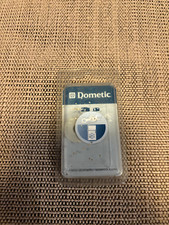 CARAVAN / MOTORHOME DOMETIC