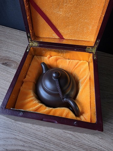 Yixing zisha teapot - zisha, from